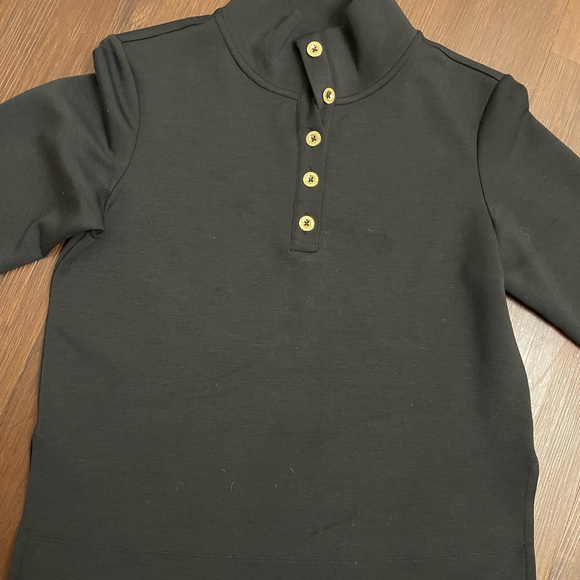 Lilly Pulitzer Cowie UPF pullover - Picture 4 of 5